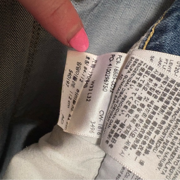 Levi’s 715 Bootcut Mid Rise Medium Wash Jeans 33x32 Womens distressed - Picture 7 of 7